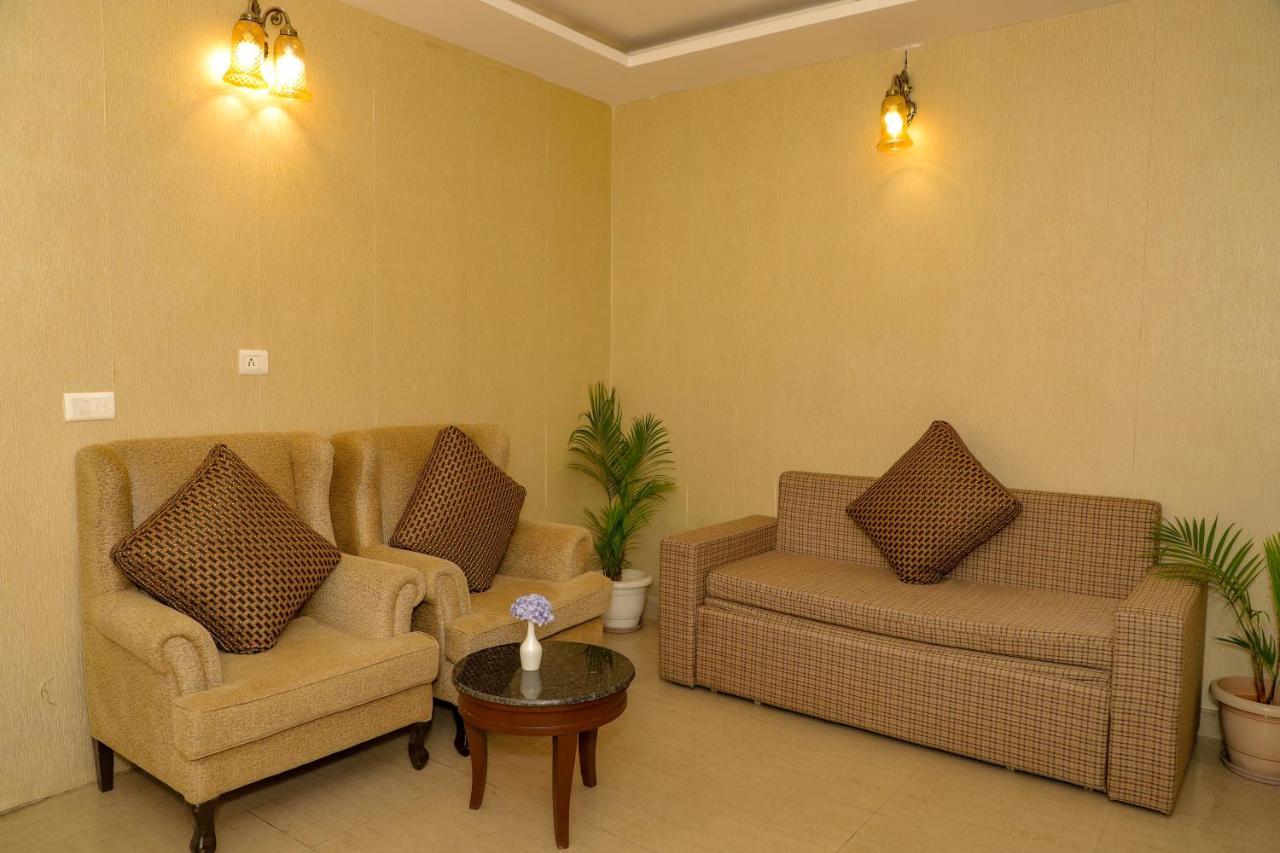 Excel Hotels And Resorts Bhimtal Exterior photo