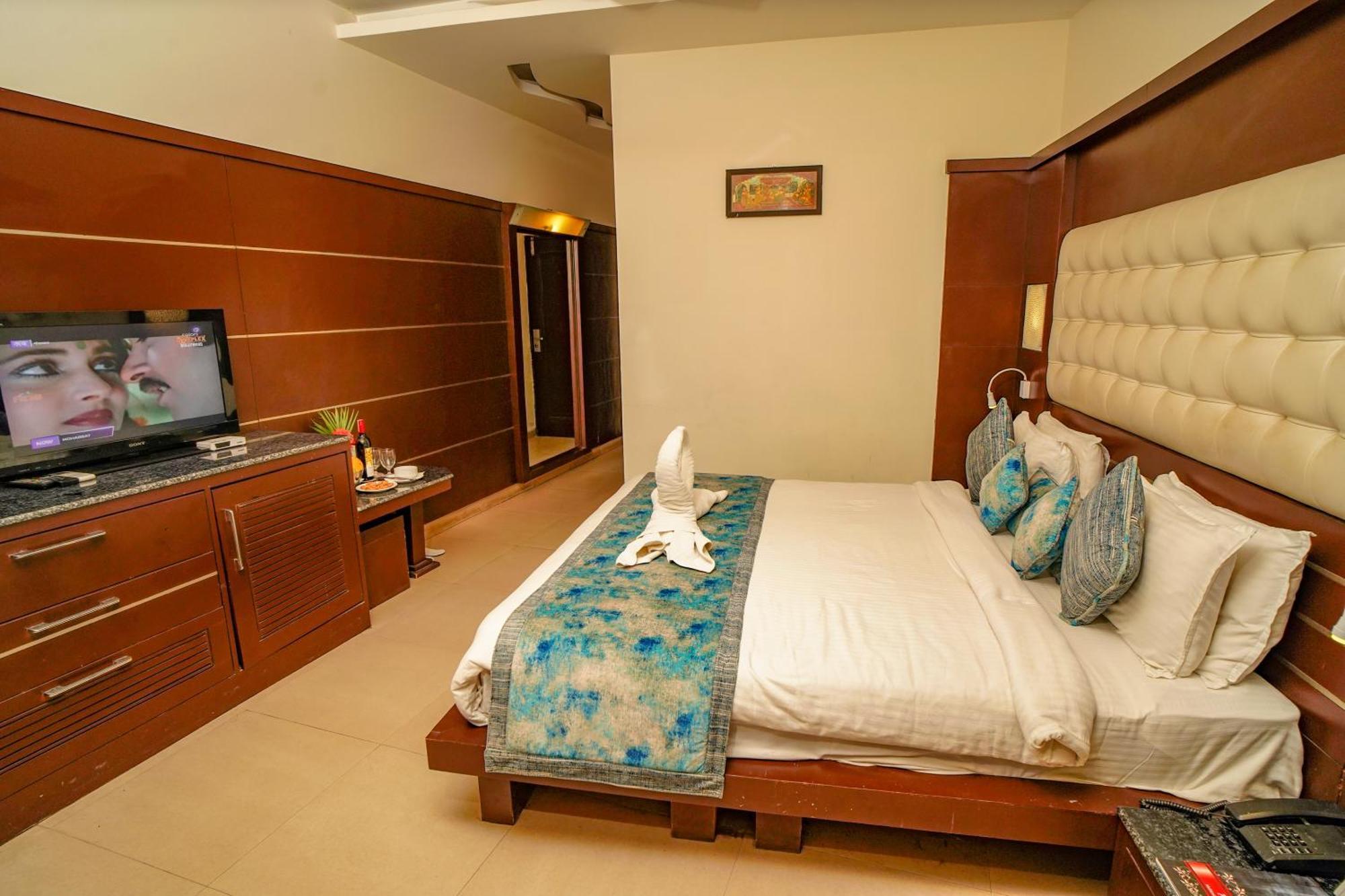 Excel Hotels And Resorts Bhimtal Exterior photo